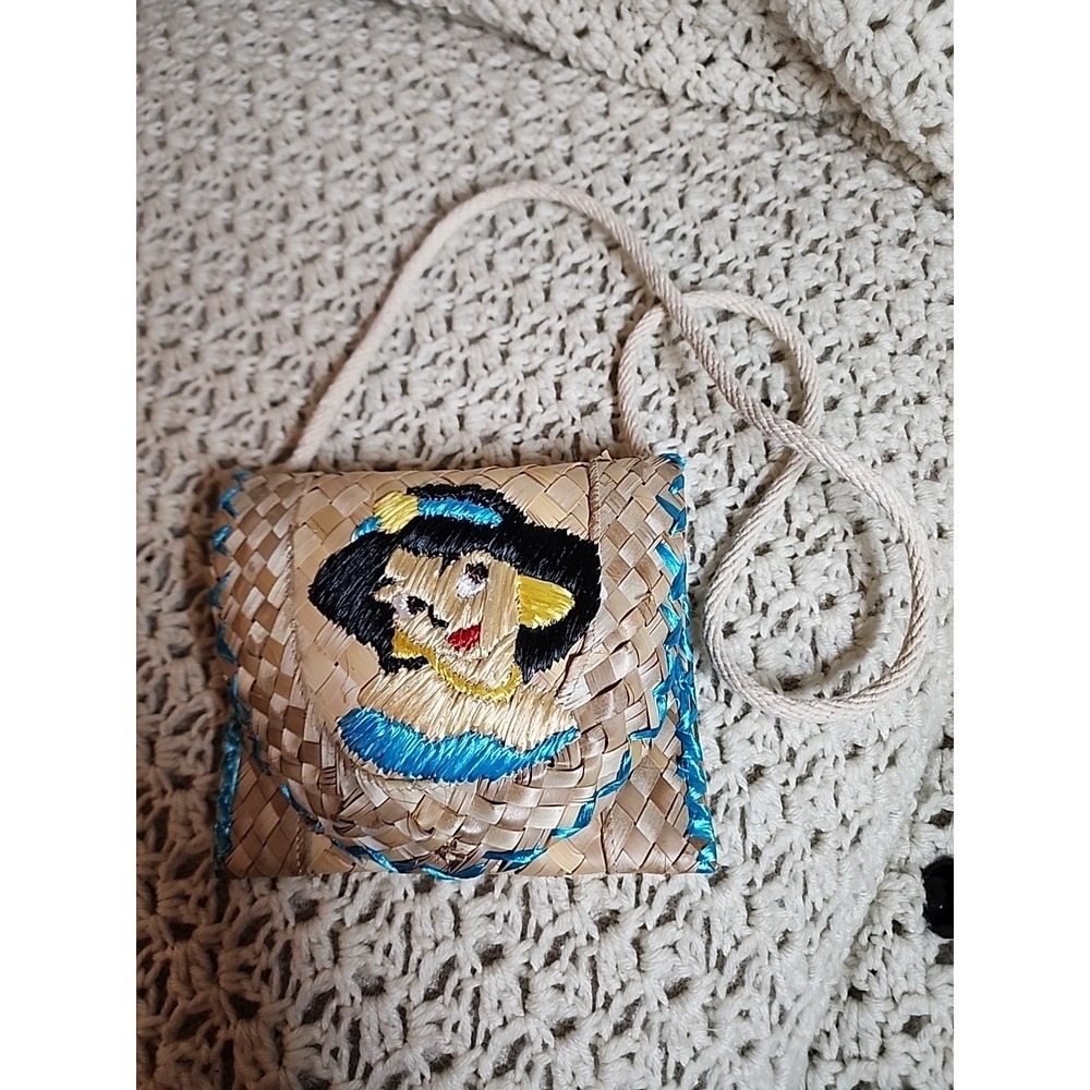 New CrossWeave Jasmine Embroidered Purse Shoulder bag Bahamas